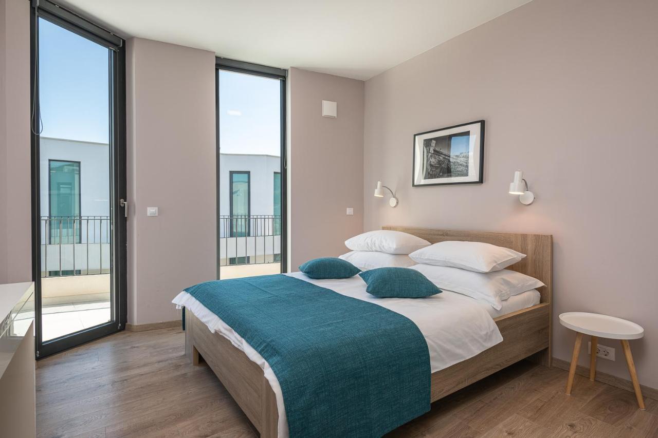 Green Hill Penthouse Apartment Zrnovo Bagian luar foto