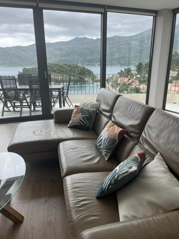 Green Hill Penthouse Apartment Zrnovo Bagian luar foto